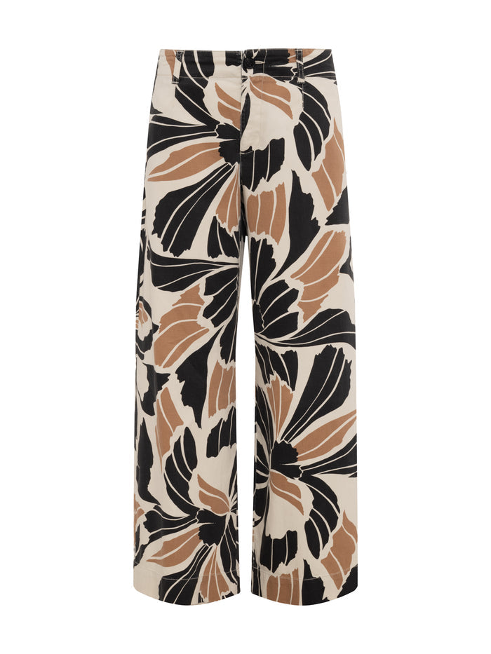 The academy wide leg lotus trousers by Sanctuary Clothing feature a high waist and bold black and brown abstract floral print on cream, finished with front button and zip closure.
