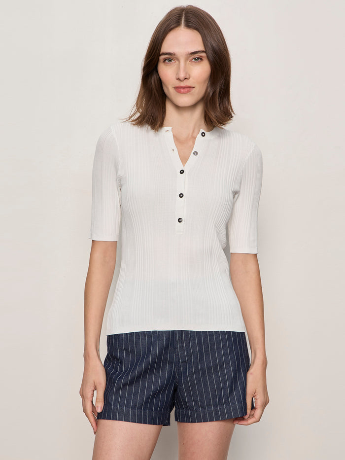 Air Of Ease Half Sleeve Tee Chalk