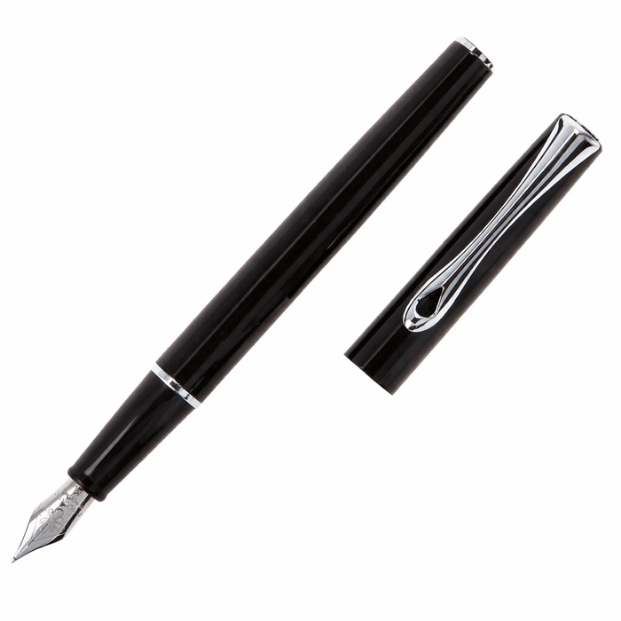 Diplomat Traveller Fountain Pen - Black Lacquer - Pen Boutique Ltd