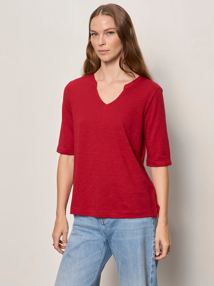Dolce Notch Neck Tee Red Berry