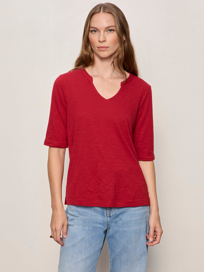 Dolce Notch Neck Tee Red Berry