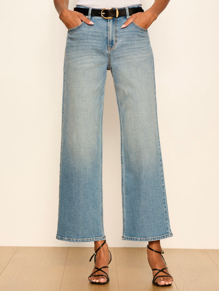 Ekara Slim Wide Jean Embroidered Light Wash