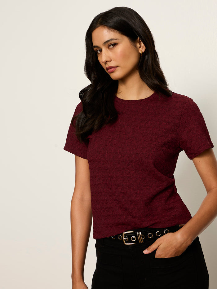 Icon Textured Tee Bordeaux