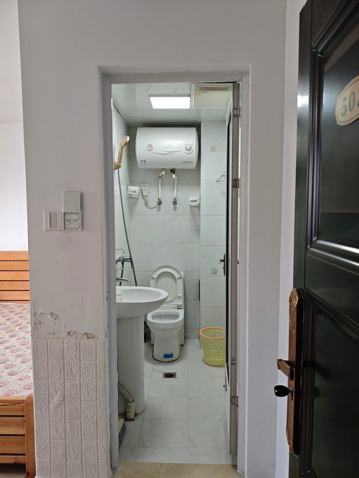 Kos Unit AV (Sep 2026) - Single Room - CNY 850/bulan