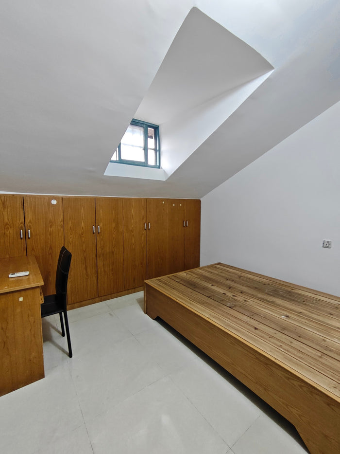 Kos Unit BA (Sep 2026) - Single Room - CNY 700/bulan