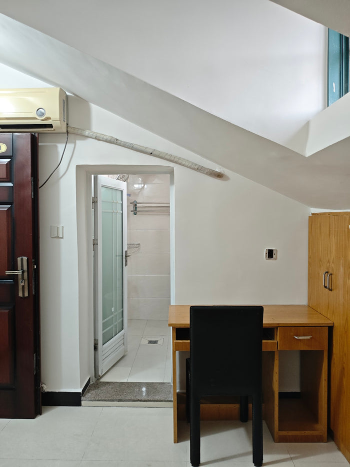 Kos Unit BA (Sep 2026) - Single Room - CNY 700/bulan