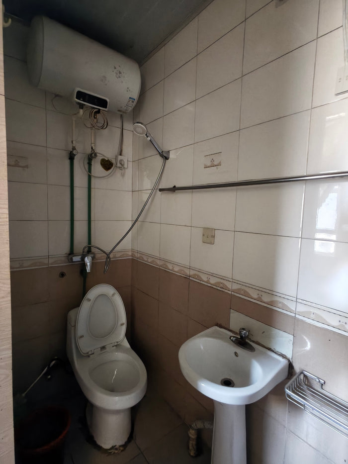 Kos Unit CC (Sep 2026) - Single Room - CNY 900/bulan
