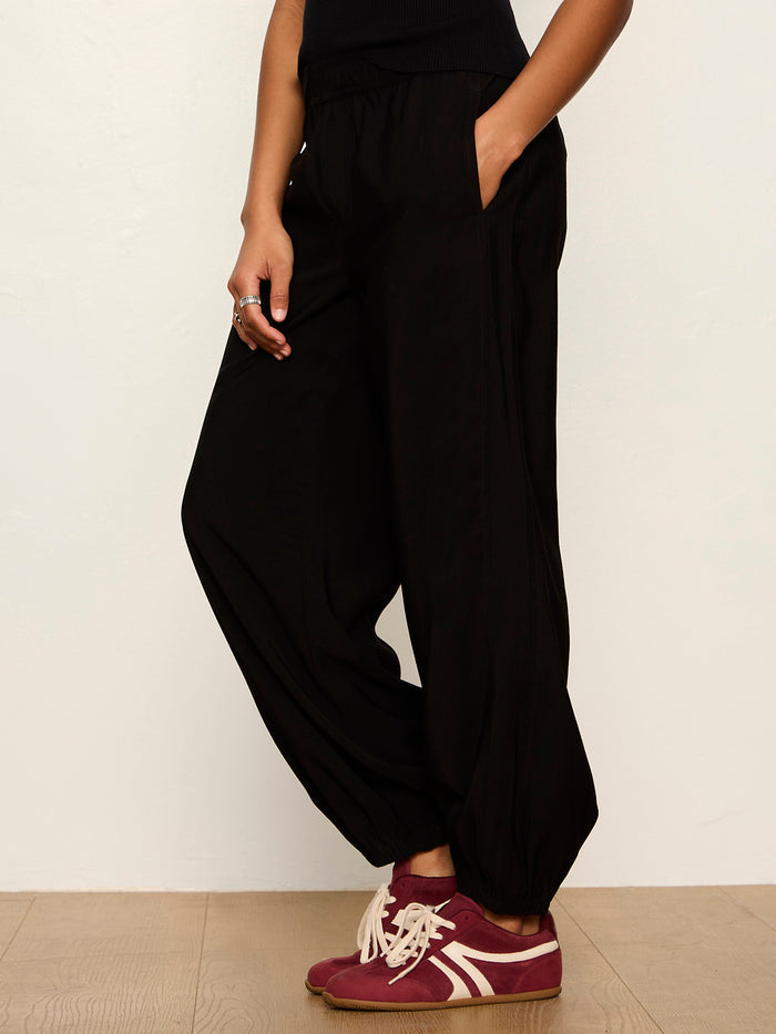 Micro Balloon Pant Black Petite Sizing