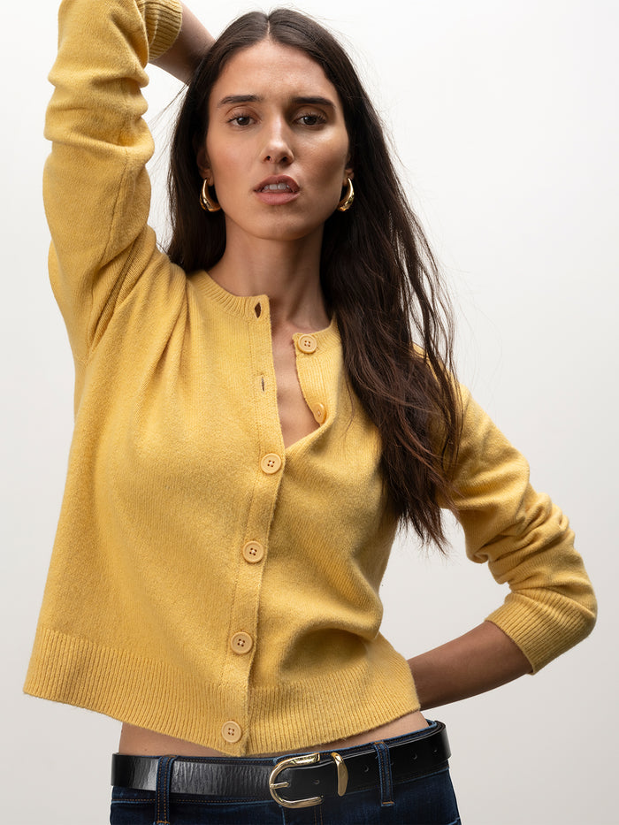 Must-Have Cardi Goldie