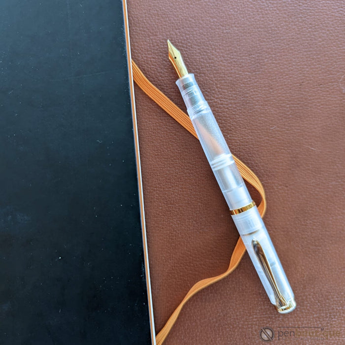 On Sale : Pelikan M200 Fountain Pen - Golden Beryl 2021 (Special Edition) - Pen Boutique Ltd