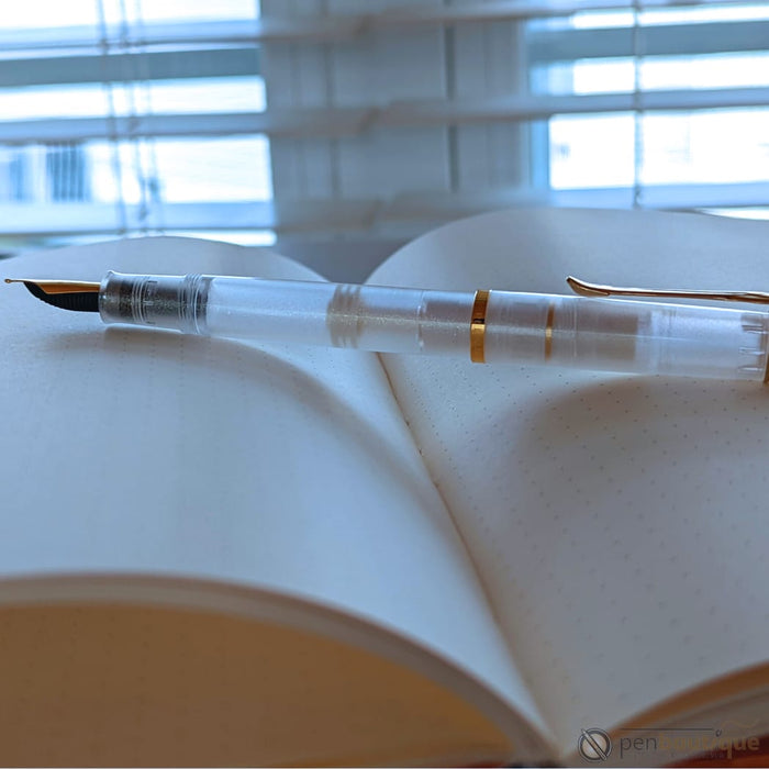 On Sale : Pelikan M200 Fountain Pen - Golden Beryl 2021 (Special Edition) - Pen Boutique Ltd