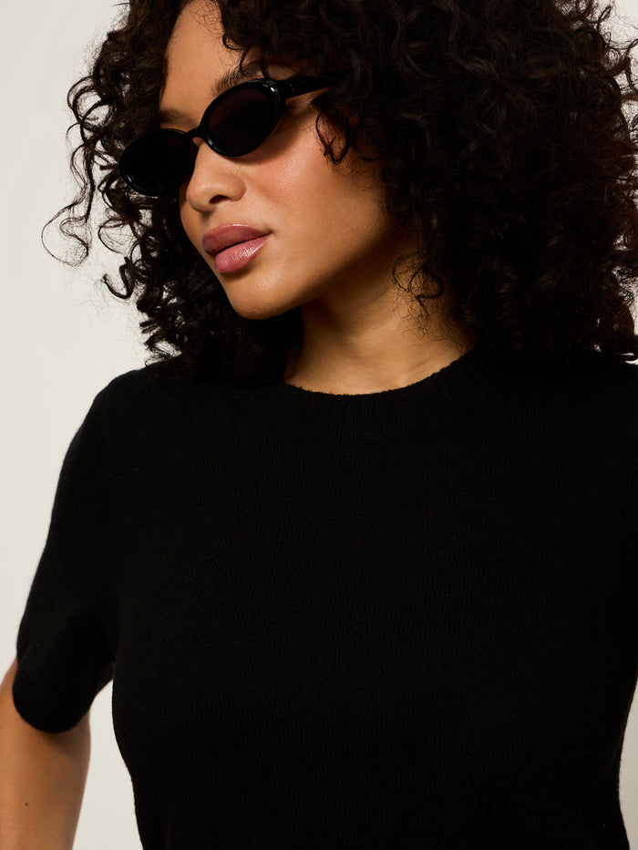 Perfect Sweater Tee Black Petite Sizing
