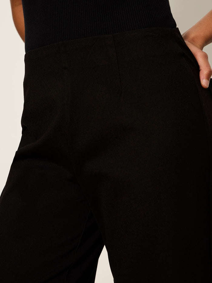 Relay Pull On Pant Black
